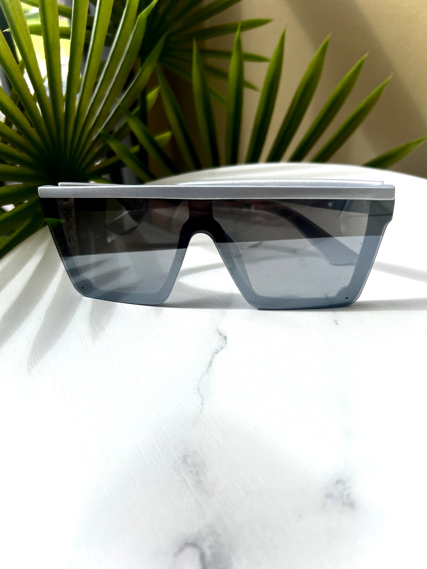 Ali’s Platinum Knockout Shades Oversized Futuristic Men’s Sunglasses UV Protection Bold Silver & Black Fashion Retro Street Eyewear