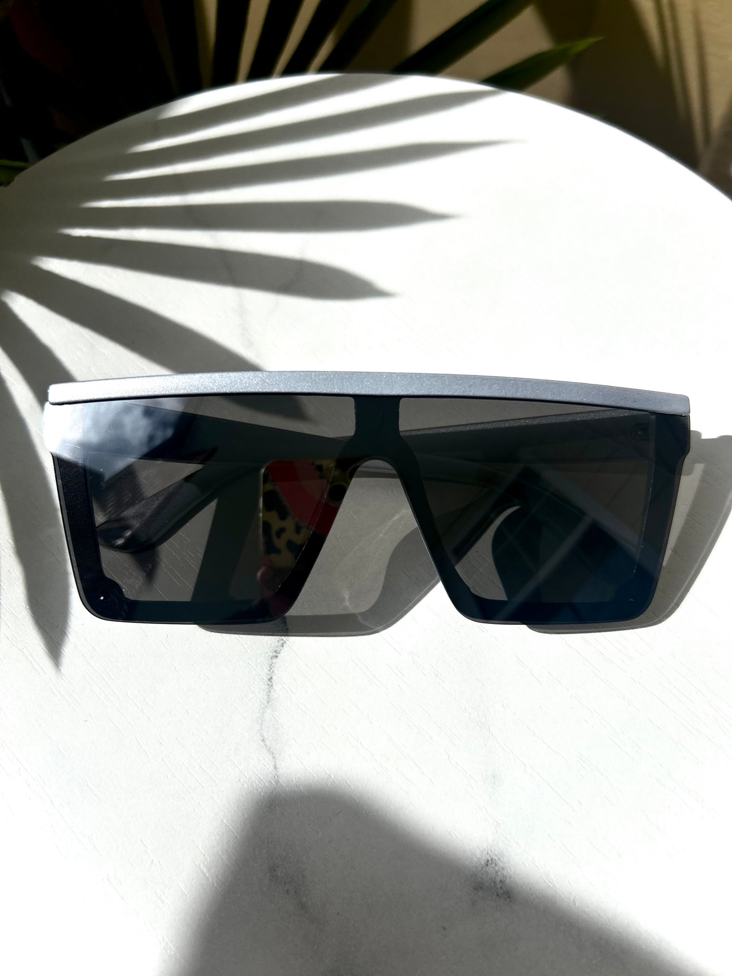 Ali’s Platinum Knockout Shades Oversized Futuristic Men’s Sunglasses UV Protection Bold Silver & Black Fashion Retro Street Eyewear