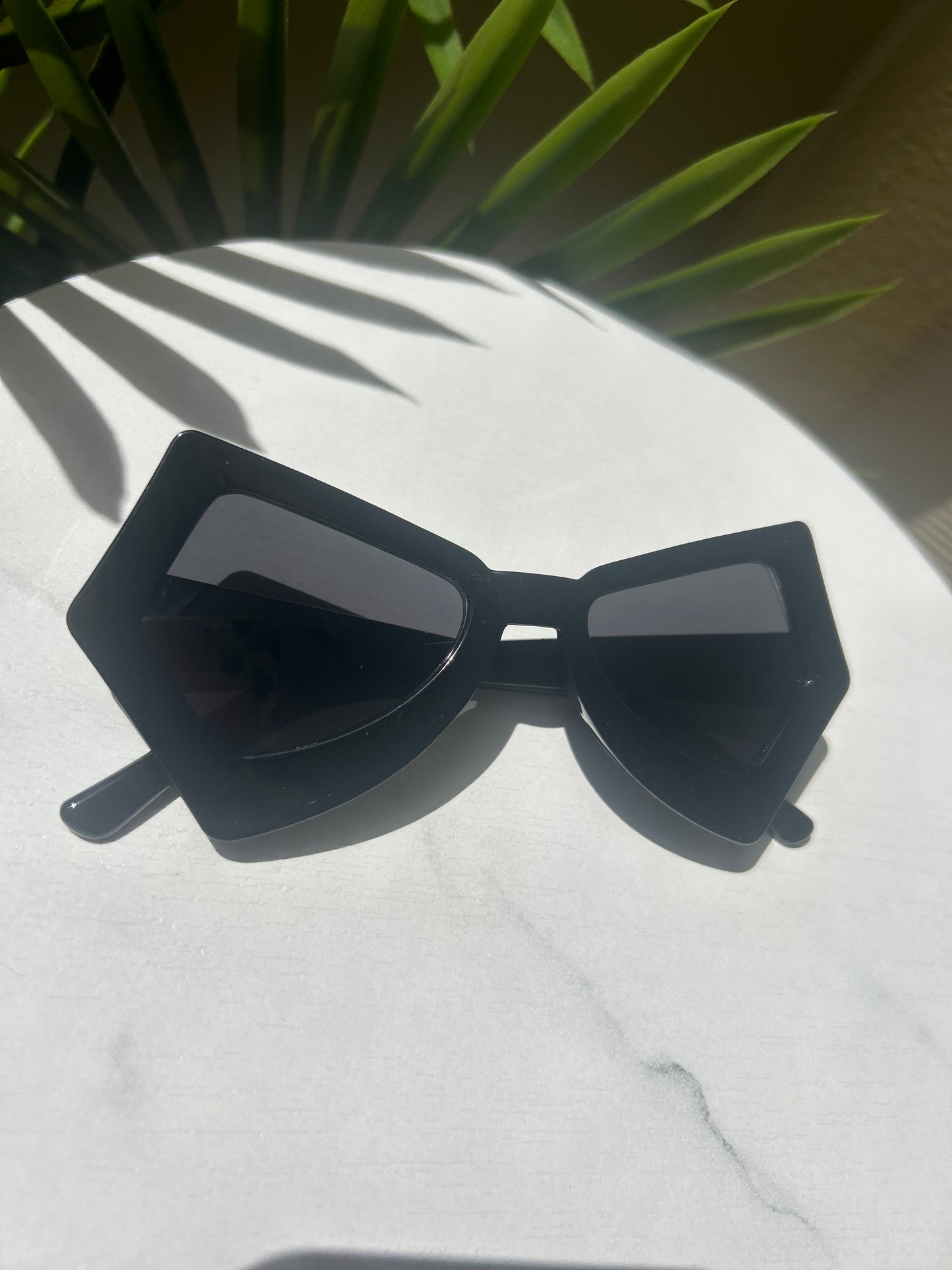 Bold Geometric Sunglasses – Oversized Statement Shades in 4 Colors