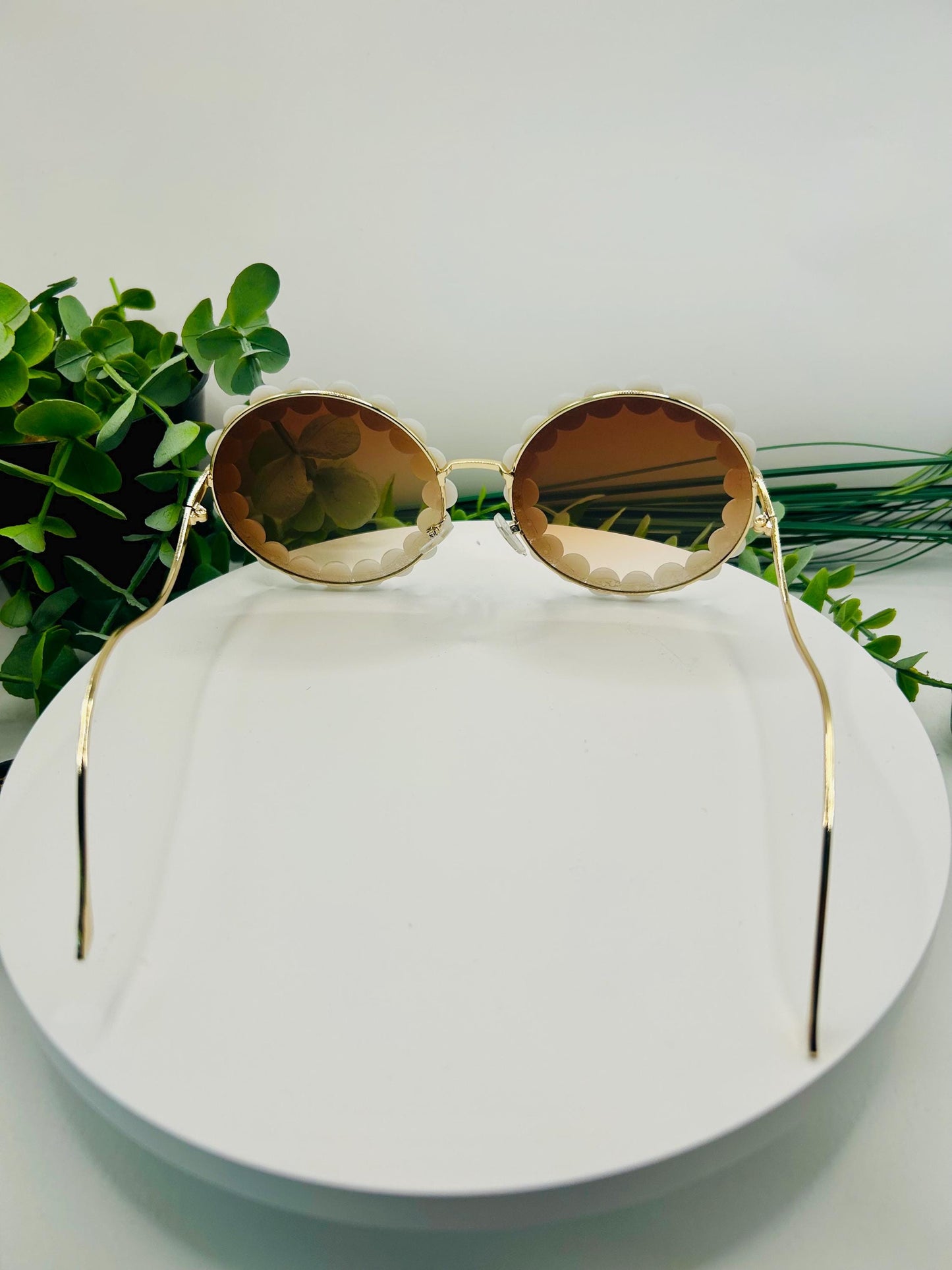 Pearl Please Round Sunglasses-Oversized Vintage Glam Statement Frames Luxury Circle Brown Sparkle Trendy Summer Shades Festival Eyeglasses