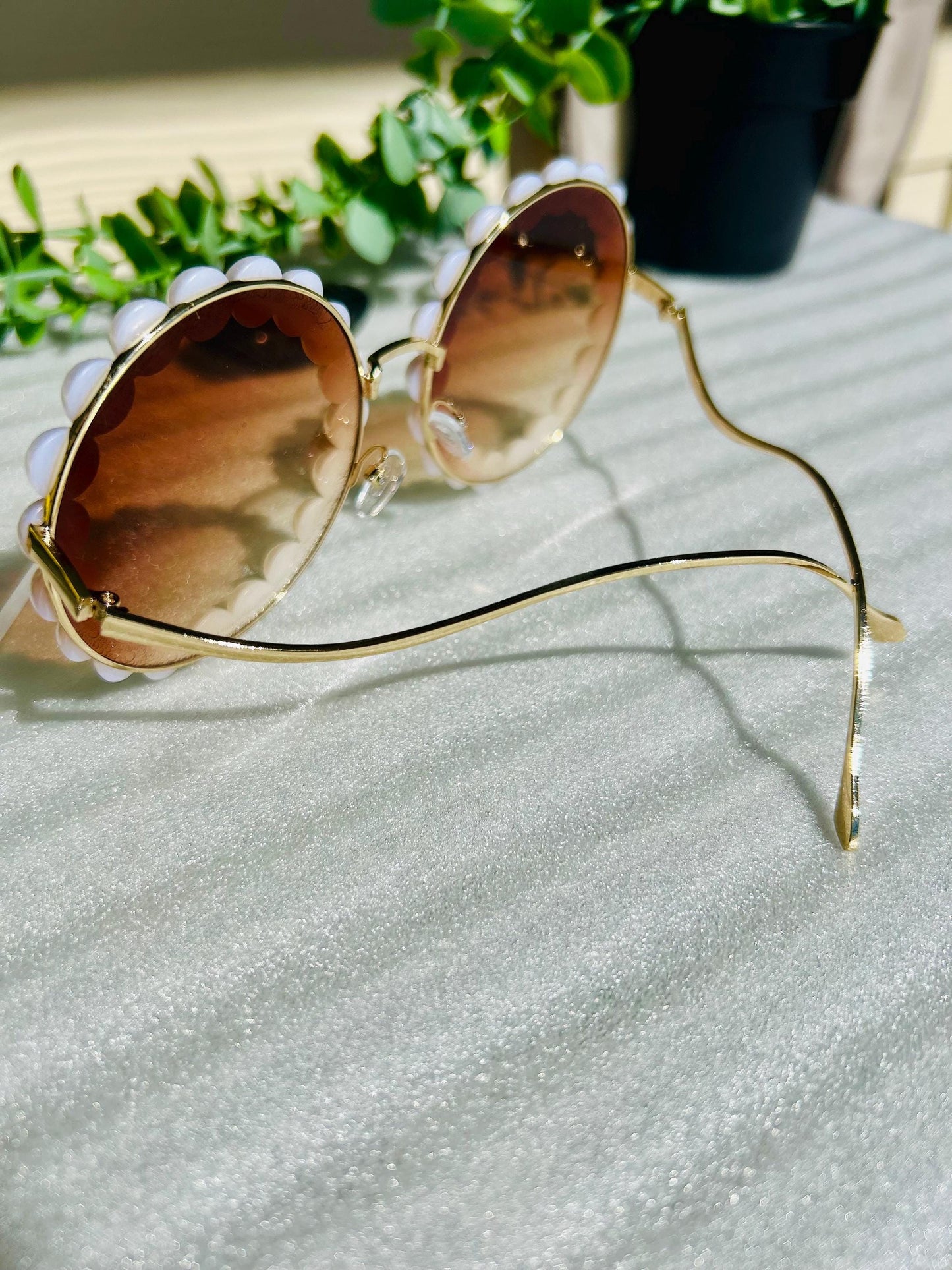 Pearl Please Round Sunglasses-Oversized Vintage Glam Statement Frames Luxury Circle Brown Sparkle Trendy Summer Shades Festival Eyeglasses