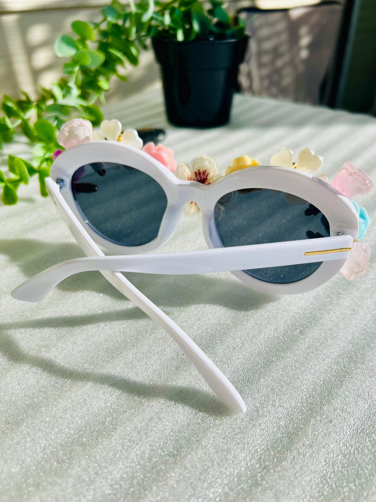 Spring Shades Oversized Round Bold Black Sunglasses Spring Flowers Luxury Frames|Trendy Summer Beach Eyewear UV Protection