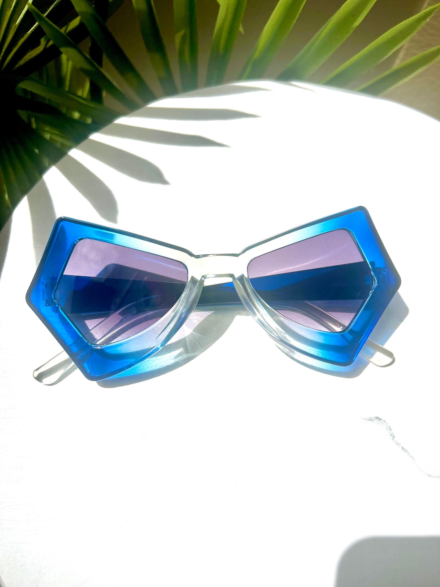 Bold Geometric Sunglasses – Oversized Statement Shades in 4 Colors