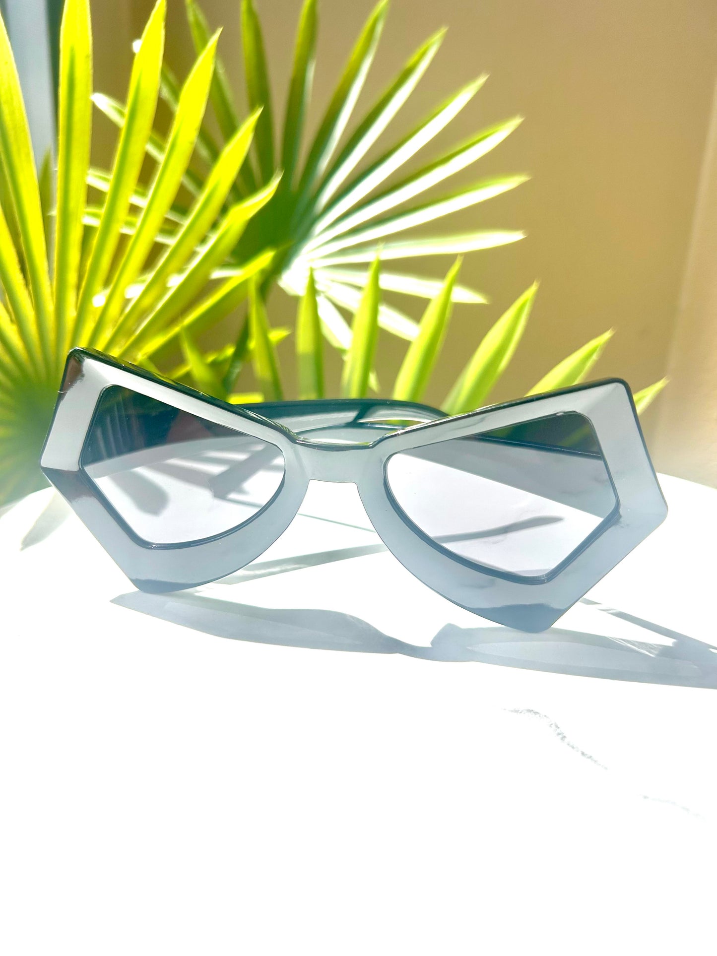 Bold Geometric Sunglasses – Oversized Statement Shades in 4 Colors